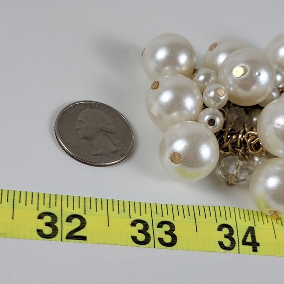 NY & Co. Gold-Tone White Faux Pearl Charm Stretch Bracelet Cha Cha 5.5 In Sizabl - Picture 4 of 4